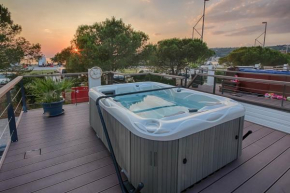 Matorin Floatinghouses